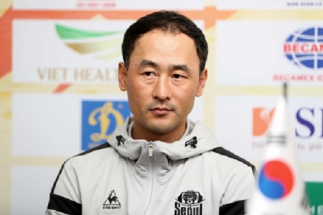 HLV Hàn Quốc: 'Cầu thủ Việt Nam rất giỏi và có kỹ thuật hoàn hảo'