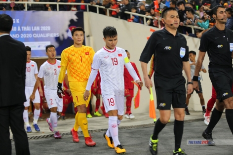 Đội hình CHÍNH THỨC U22 Việt Nam vs U22 Indonesia: Văn Hậu đá trung vệ