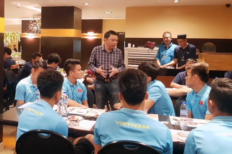 Lãnh đạo VFF động viên ĐT U22 Việt Nam trước trận gặp Indonesia