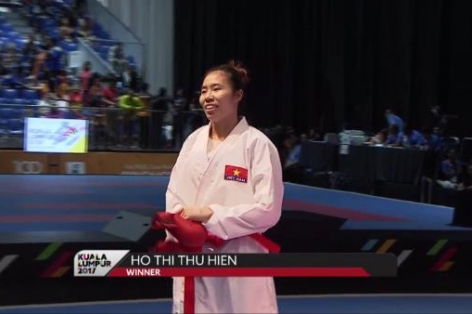 VIDEO: Thu Hiền xuất sắc giành HCV Karate hạng cân 68kg nữ