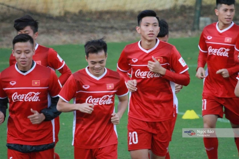 Cầu thủ Việt Nam nhận quà khích lệ đặc biệt trước AFF Cup