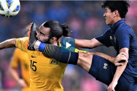 VIDEO: Sao U23 Thái Lan thi đấu phi thể thao ở trận thua đau Australia
