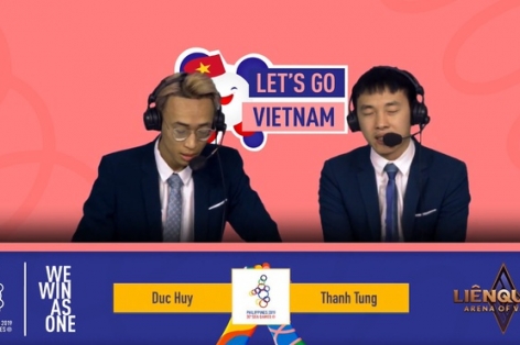 BLV Việt bật khóc trên sóng trực tiếp sau thất bại của đội nhà