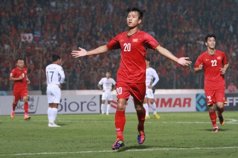 VIDEO: Bàn thắng đẳng cấp của Phan Văn Đức nâng cách biệt lên 3-0 cho ĐT Việt Nam