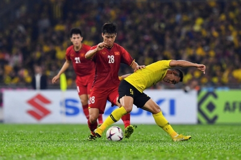 Duy Mạnh: 'Tiền đạo Malaysia cố tình chơi xấu với tôi'