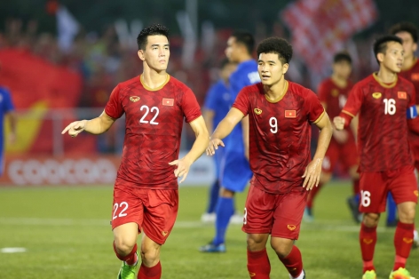 Lịch thi đấu bóng đá hôm nay 7/12: U22 Việt Nam đá bán kết SEA Games