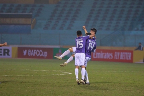 VIDEO: Duy Mạnh lập siêu phẩm cho Hà Nội ở AFC Cup