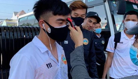 Đội bóng Việt Nam đầu tiên cách ly dịch Covid-19
