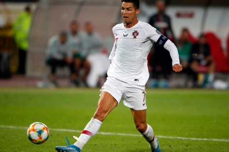 VIDEO: Ronaldo lập 'hattrick hỏng ăn' chỉ trong 15 giây