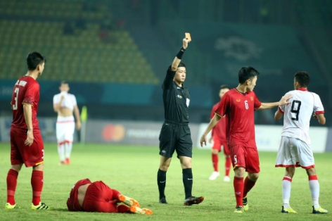Trọng tài FIFA: Olympic Việt Nam hưởng lợi thế từ trọng tài