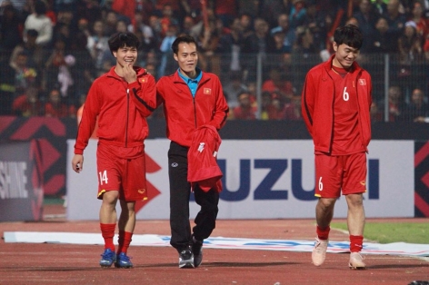ĐT Việt Nam nhận 2 tin không vui trước thềm bán kết AFF Cup 