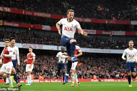 VIDEO: Ghi 2 bàn trong 3 phút, Spurs ngược dòng dẫn Arsenal
