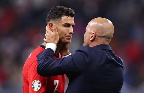 Hành động 'bất hợp pháp', Ronaldo nhận án phạt nặng từ UEFA?