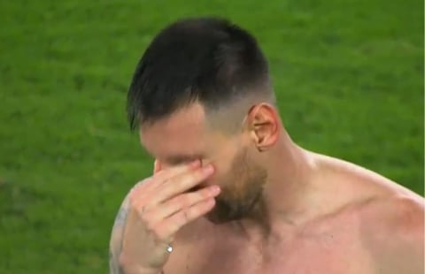 Messi rơi nước mắt, tận hưởng những khoảnh khắc hạnh phúc cuối trong sự nghiệp
