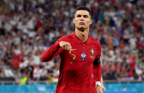 Euro 2024: HLV khẳng định Ronaldo lên tuyển nhờ phong độ, không phải vì tên tuổi