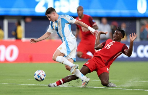 Trực tiếp Argentina 2-0 Canada: Chấn thương của Alphonso Davies