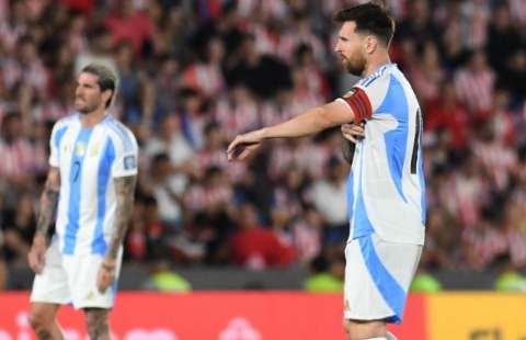 Messi 'tịt ngòi', Argentina thua ngược Paraguay sau 8 năm