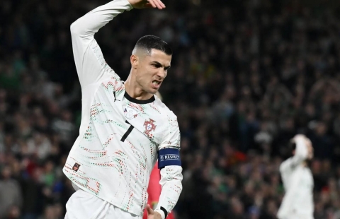 Tranh cãi thẻ đỏ của Cristiano Ronaldo