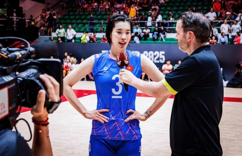 ĐT bóng chuyền nữ Việt Nam tiếp tục gặp cảnh 'dở khóc dở cười'