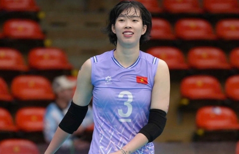 Đội trưởng ĐT bóng chuyền nữ Việt Nam 'tươi như hoa' dù chưa đấu phút nào tại SEA Games 33