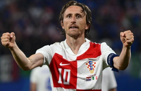 Sút tung lưới Italia, Luka Modric đi vào lịch sử Euro