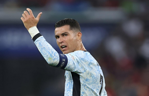 Liên tục tịt ngòi, Ronaldo đánh mất kỷ lục săn bàn 20 năm sự nghiệp
