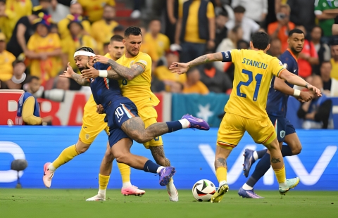 Trực tiếp Hà Lan 0-0 Romania: Thế trận chắc chắn