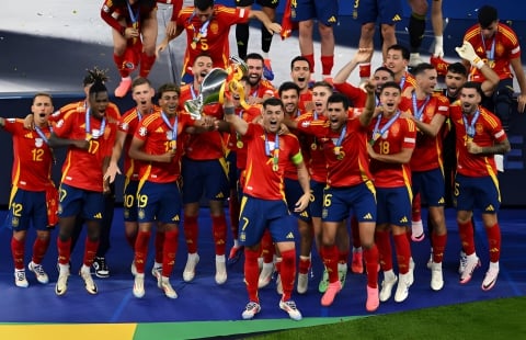 Tây Ban Nha là Vua của các trận chung kết