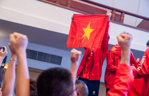 Esports Việt Nam lập cú đúp HCV lịch sử tại SEA Games 33