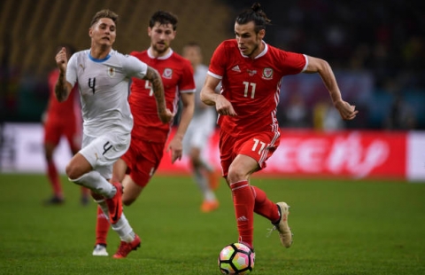 Xứ Wales vs Đan Mạch: Xác định tấm vé đầu tiên vào Tứ kết Euro