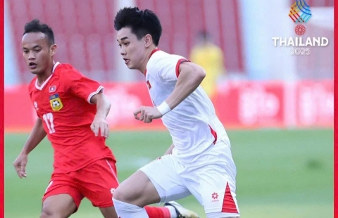 Trọng tài đã 'tặng' 3 điểm cho U22 Việt Nam tại SEA Games