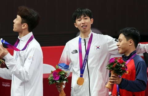 VĐV Taekwondo giành HCV Asiad bất ngờ cảm ơn một huyền thoại bóng đá