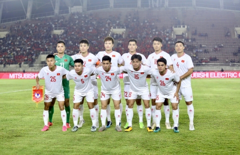 Bảng xếp hạng AFF Cup 2024 hôm nay 9/12: ĐT Việt Nam vươn lên đỉnh bảng