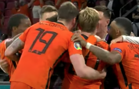 Dumfries ấn định chiến thắng cho Hà Lan trận ra quân Euro 2021