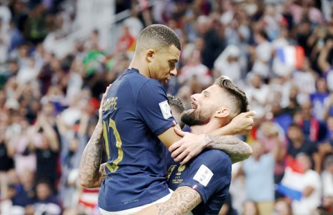 Mbappe-Giroud thăng hoa, ĐT Pháp vào tứ kết World Cup 2022 đầy ngoạn mục