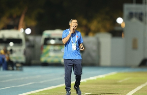 HLV Mai Đức Chung nhận trách nhiệm khi ĐT nữ Việt Nam thua sốc