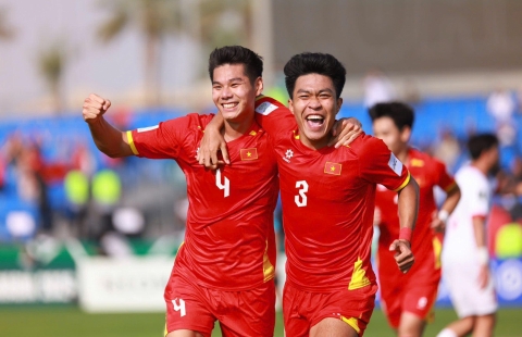 Trung vệ số 1 U23 Việt Nam gây sốt khi không ngừng ghi bàn