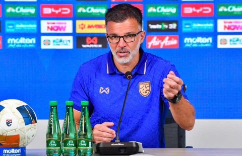 HLV Thái Lan thừa nhận khó khăn khi chốt danh sách dự AFF Cup