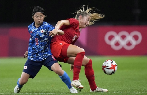 Thắng dễ 8-0, Nhật Bản vượt qua Việt Nam dẫn đầu bảng