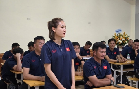 Cựu tuyển thủ Việt Nam nói gì khi học xong bằng AFC?