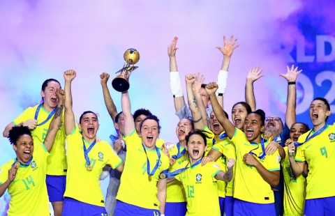 NÓNG: Đánh bại Bồ Đào Nha, Brazil lần đầu tiên vô địch World Cup