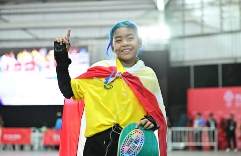 SỐC: VĐV nhí 10 tuổi gây sốt khi giành HCV SEA Games 33