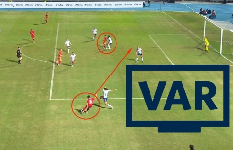 VAR ở đâu khi trọng tài cướp trắng bàn thắng của ĐT nữ Việt Nam?