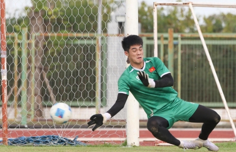 Thủ môn số 1 của U23 Việt Nam khiến HLV Kim Sang Sik lo lắng