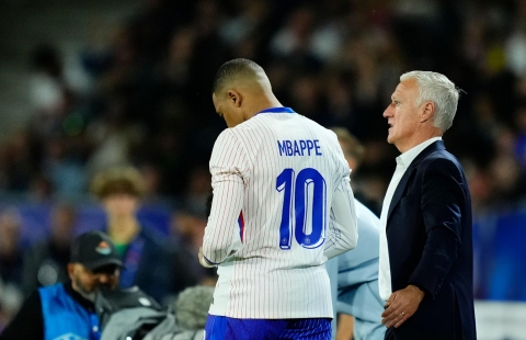 Tiết lộ về Mbappe, HLV tuyển Pháp khiến cả Euro lo lắng