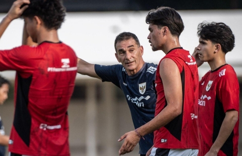 HLV U23 Indonesia dè chừng Malaysia và Brunei