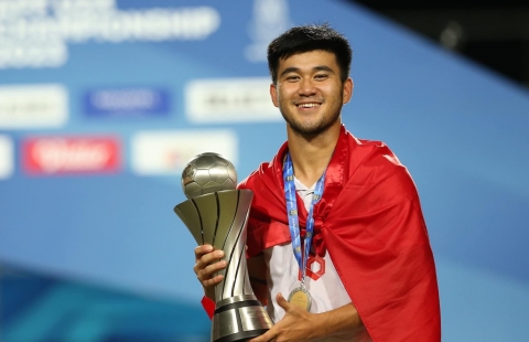 Sao U23 Việt Nam bắn tín hiệu cực vui cho HLV Troussier