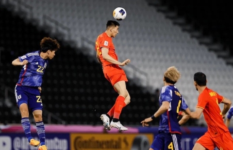 HLV U23 Trung Quốc lên tiếng về việc tung thủ môn vào đá tiền đạo