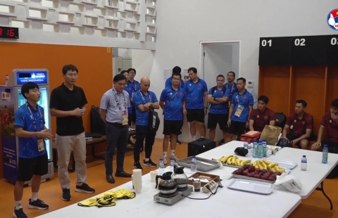 Video: HLV Kim Sang Sik ra chỉ thị đanh thép cho U23 Việt Nam ở chung kết