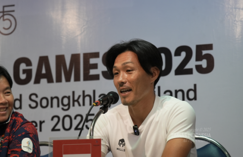 HLV ĐT Indonesia chưa hài lòng dù sắp vào bán kết SEA Games